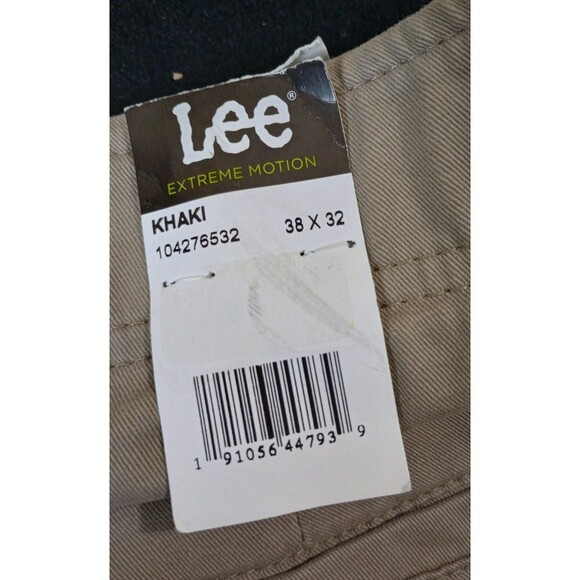 NWT Lee Extreme Motion Relaxed Taper Leg Khaki Pants Size 38x32 - Picture 3 of 9